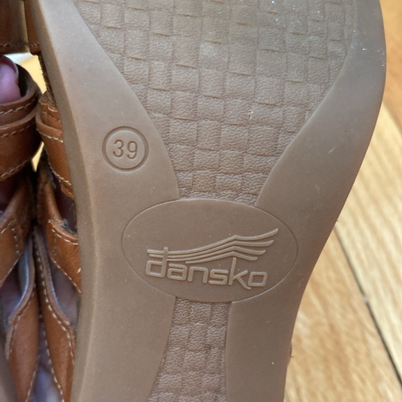 Dansko Dina Sandal Full Grain Leather Woven Strappy Block Heel Sandals Size 39 - Picture 8 of 10